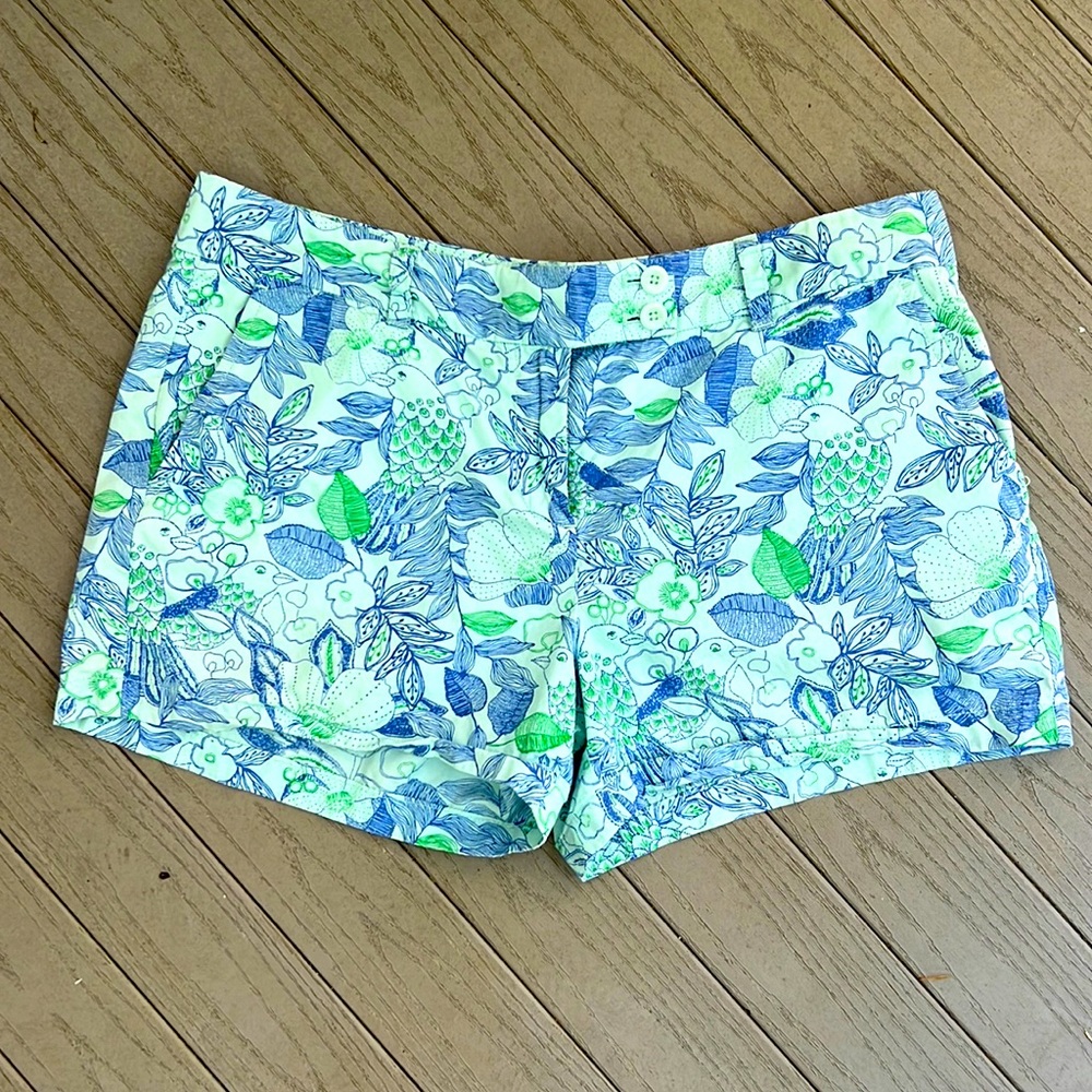 Vineyard Vines size 8 women’s shorts